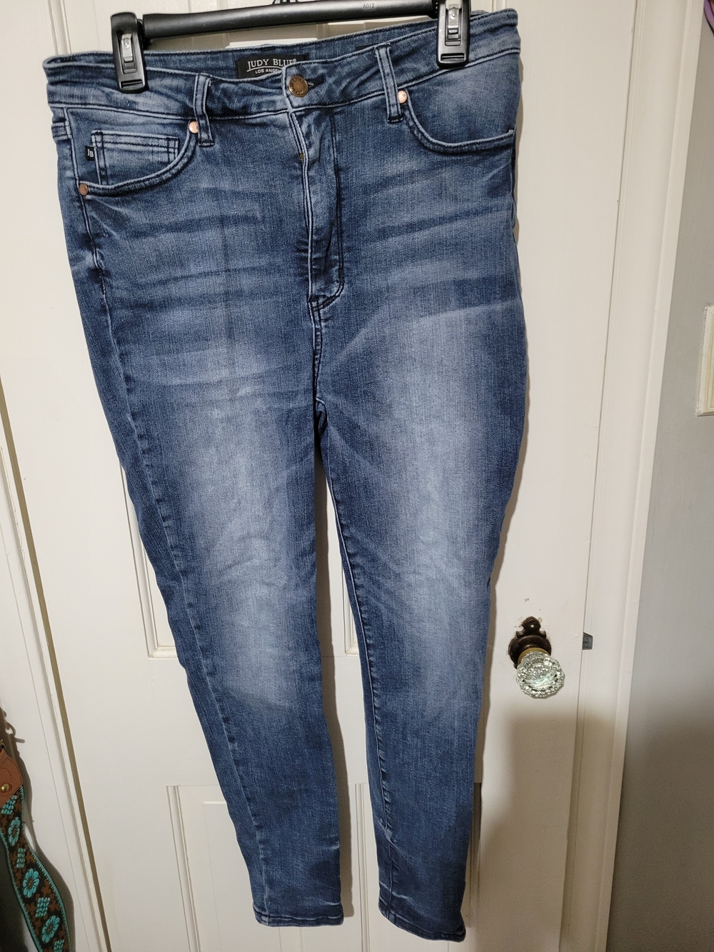 Judy Blue Faded Blue Skinny Jeans
